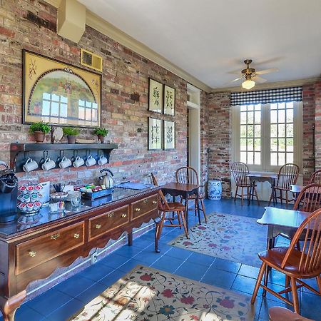 ซีดาร์ ออฟ วิลเลียมส์เบิร์ก เบด แอนด์ เบรคฟาสต์ Bed & Breakfast ภายนอก รูปภาพ